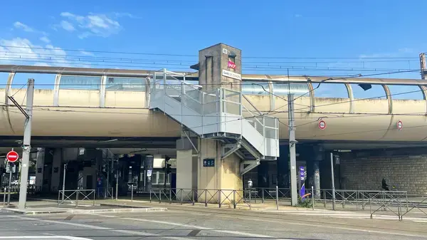 Aide Monte Escalier Monte escalier Cenon